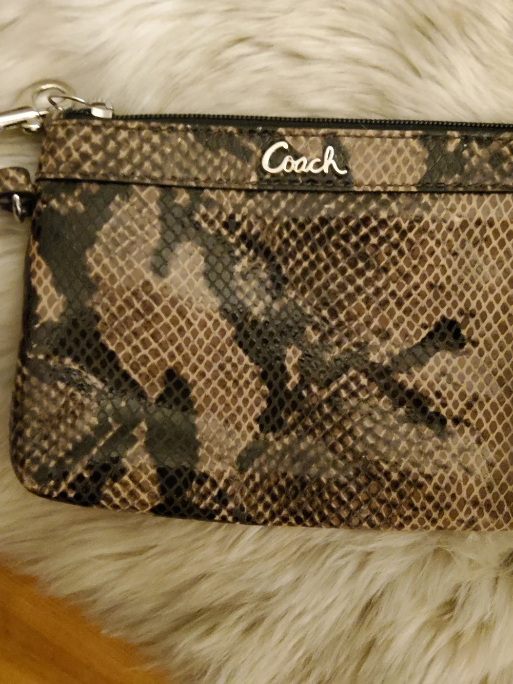 Coach Snake Print Wristlet EUC - Picture 8 of 8